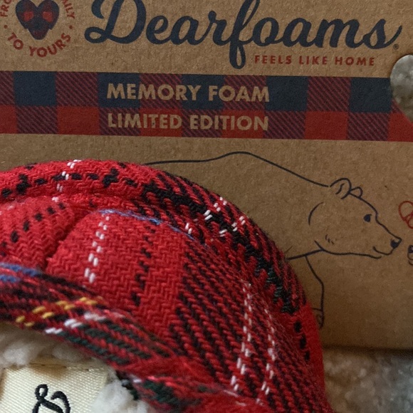 NEW Dearfoams “mama bear” plaid slippers (9/10 and 11/12) - Picture 5 of 10
